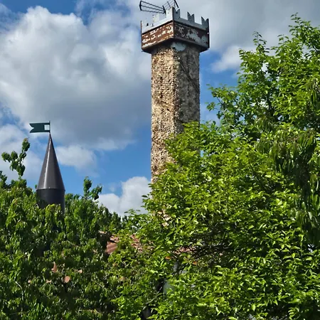 Castello Terrebio Feriehus *